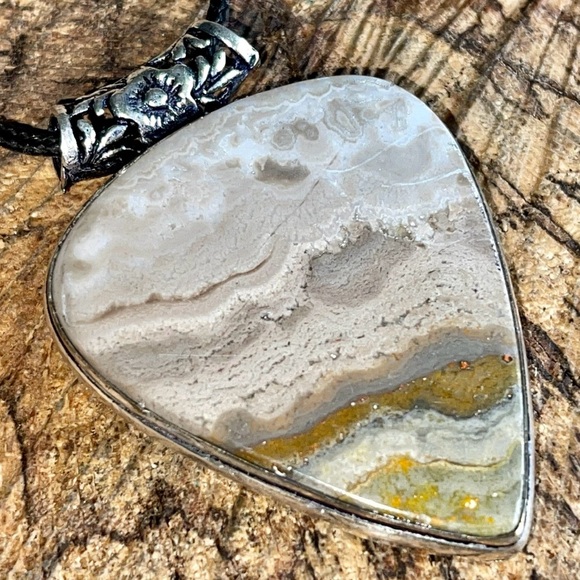 Beautiful Gray & Yellow Bumblebee Jasper 2 1/4” - Picture 9 of 17